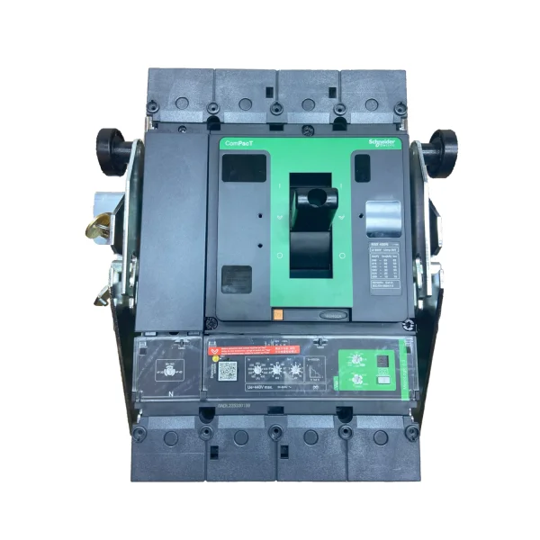 Disjoncteur ComPacT NSX400F 4P 36KA 400A MicroLogic 2.3AB MX230V MANU Débrochable avec châssis verrou RAC AV/AV